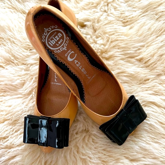 Jeffrey Campbell Ibiza Situation bow heels
Narrow fit
New without tag
Never worn - Picture 2 of 11